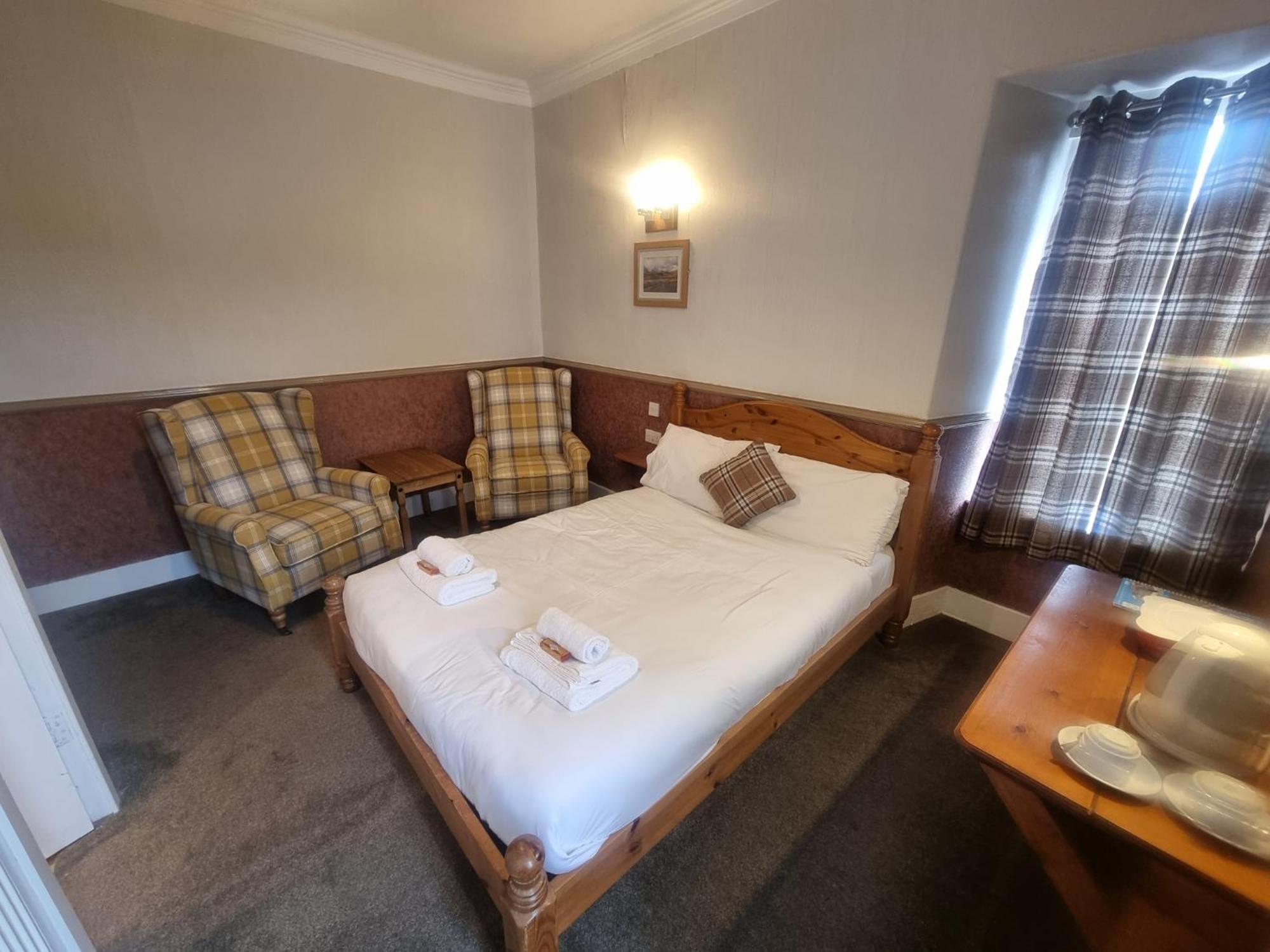 Roy Bridge Hotel Fort William Esterno foto
