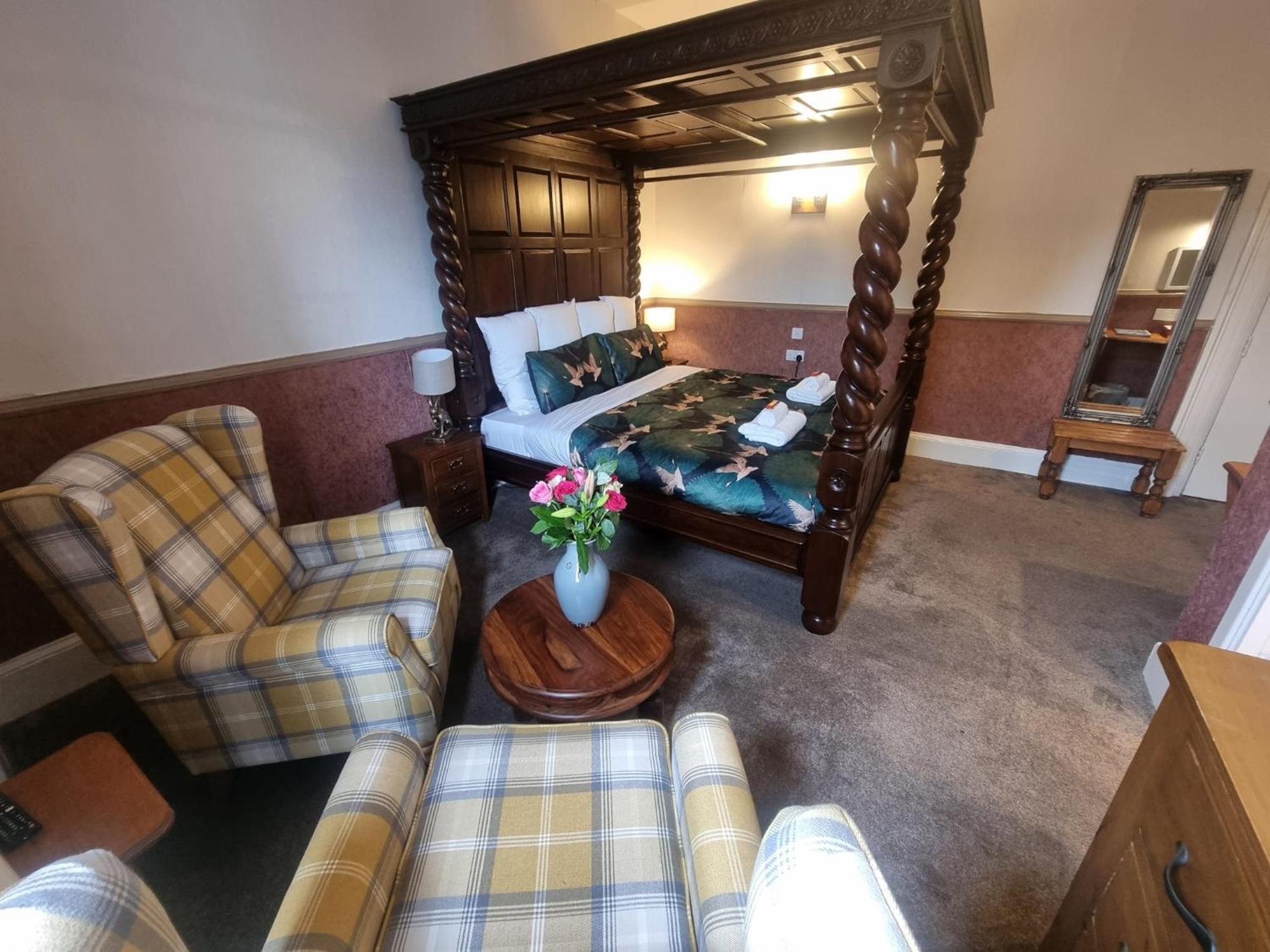 Roy Bridge Hotel Fort William Esterno foto