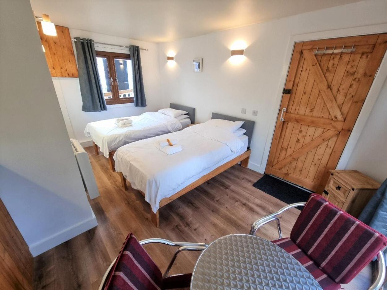 Roy Bridge Hotel Fort William Esterno foto