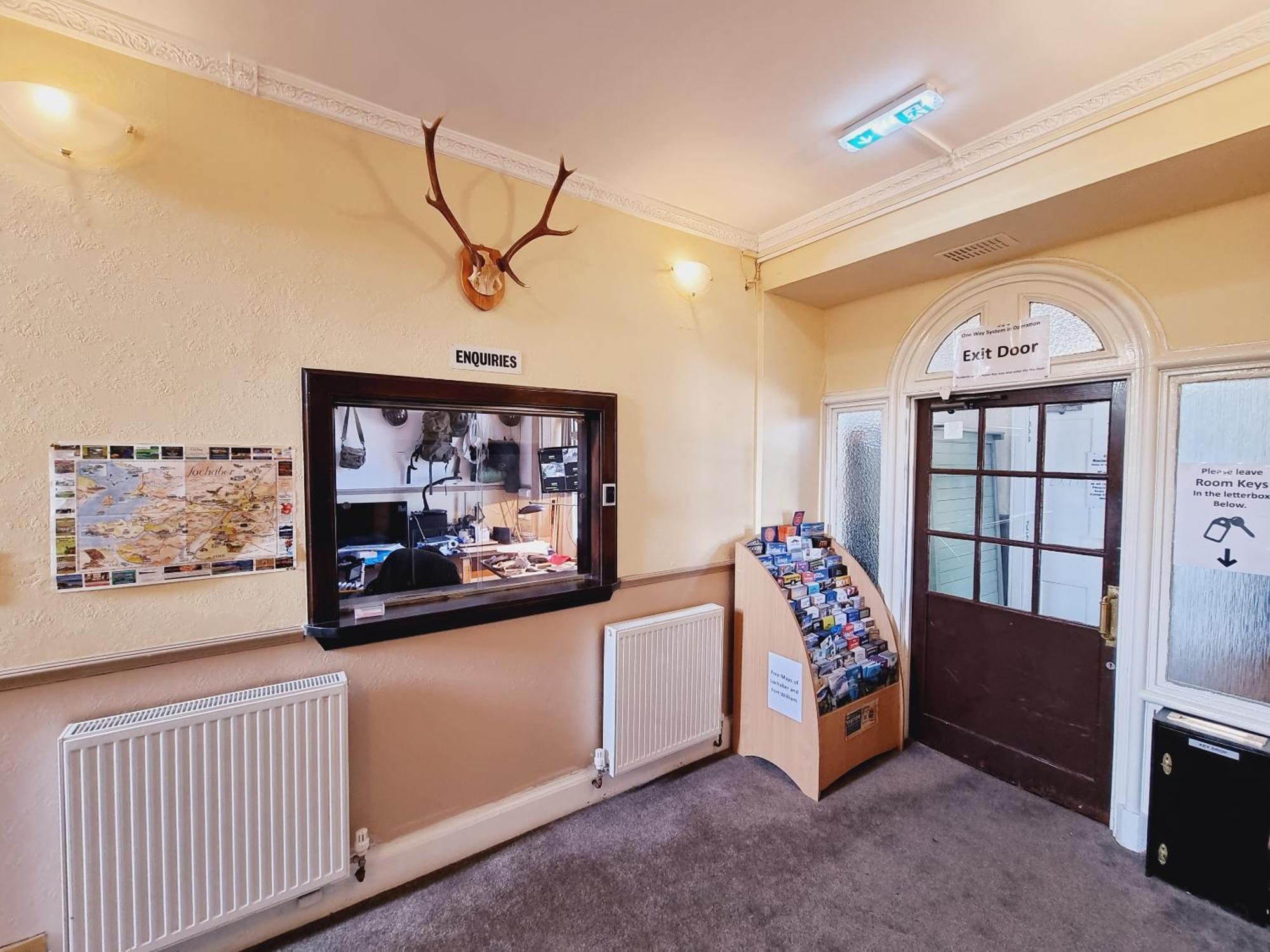 Roy Bridge Hotel Fort William Esterno foto